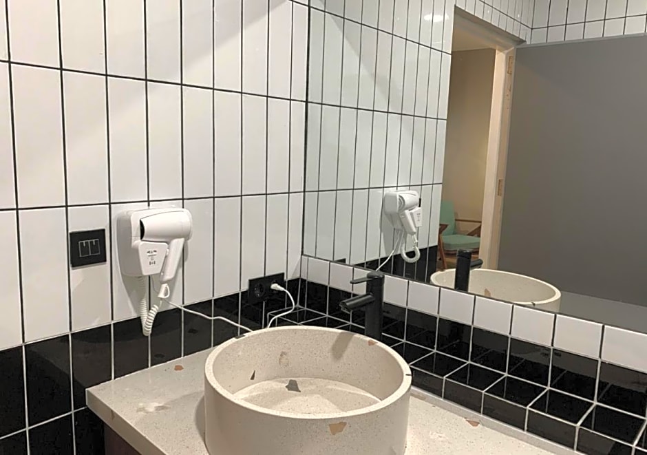 Mr A Hotel – Bandung, ID