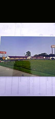 Deluxe Inn