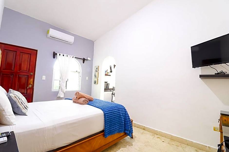 Close to Beach, Quinta,Ferry to Cozumel and Xcaret