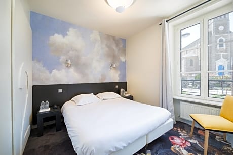 Small Double Room with Square View