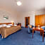 April hotel Panorama