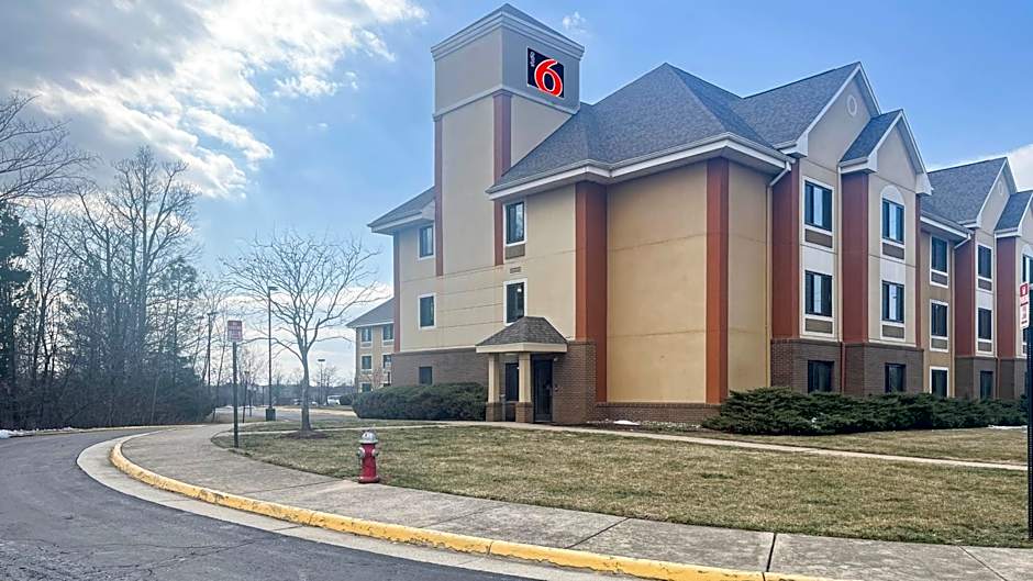 Studio 6 Chantilly VA Washington Dulles Airport
