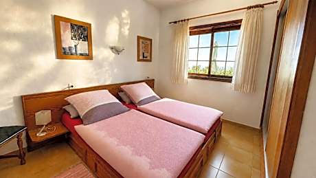One-Bedroom Bungalow