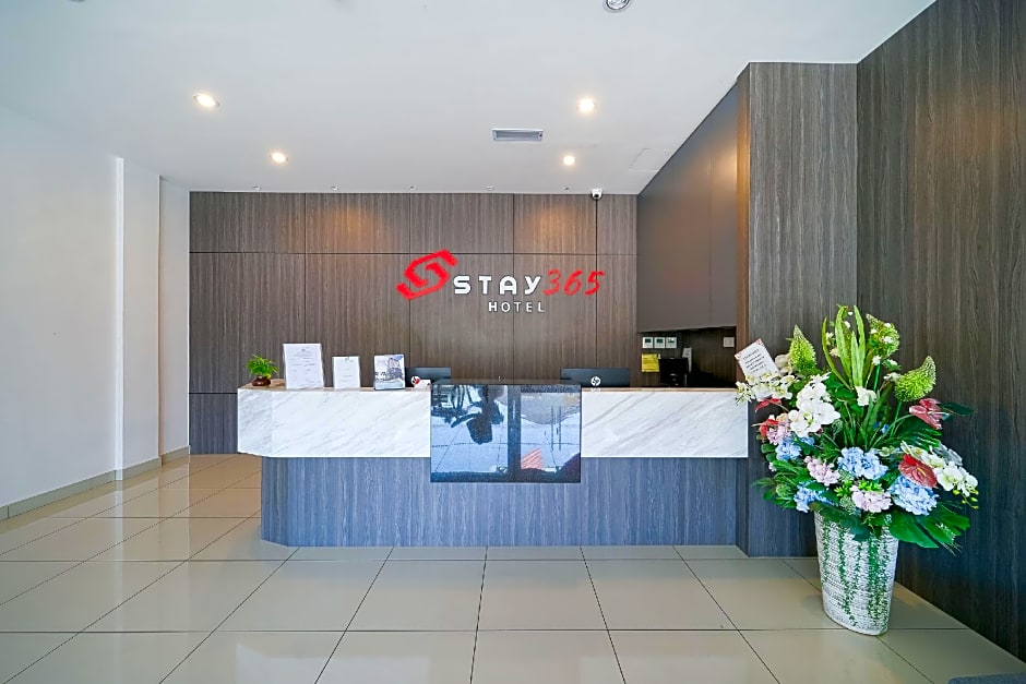Capital O 89386 Stay 365 Hotel