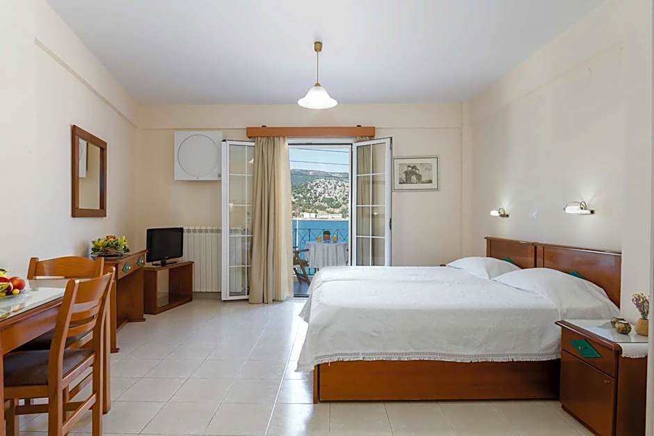 Rouchotas Apartments