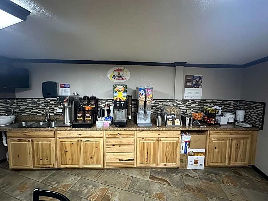 Super 8 by Wyndham Athens TX