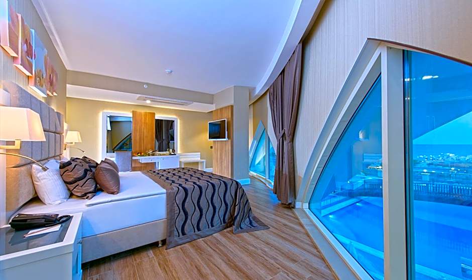 Photo 1 of 13 of Honeymoon Suite