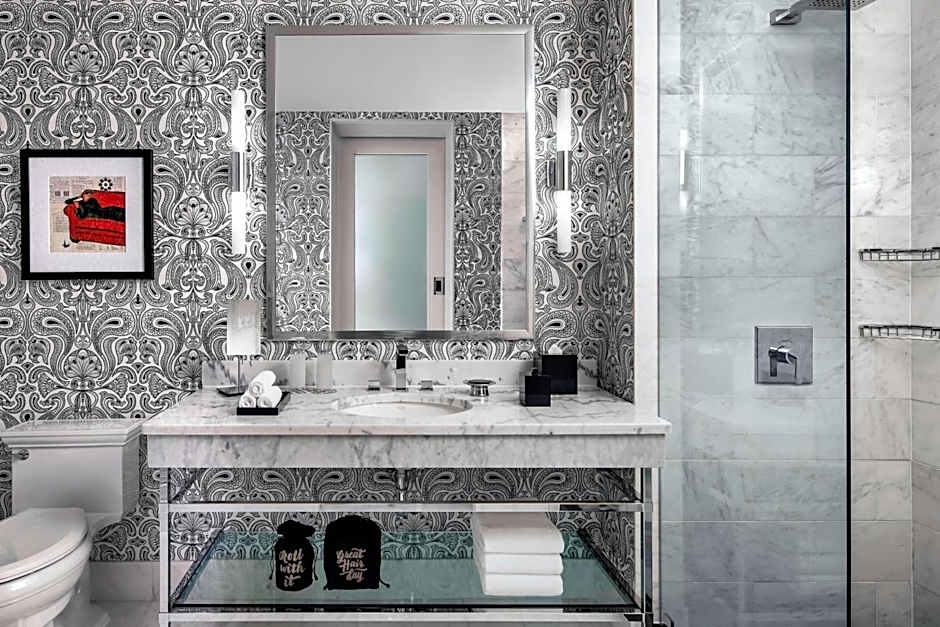 The Blackstone, Autograph Collection