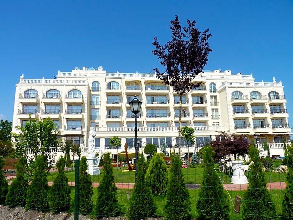 Therma Palace - SPA Mineral Pool & All inclusive & Free Parking