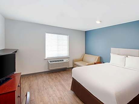 Queen Room  with Tub - Disability Access/Non-Smoking