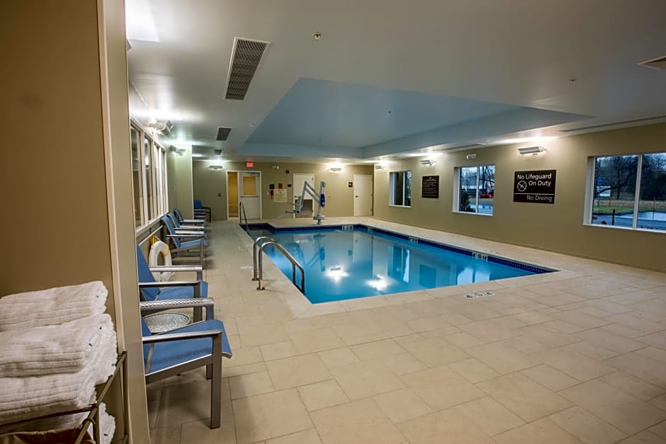 Hampton Inn by Hilton Amesbury, MA