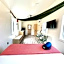 LOGE Westport