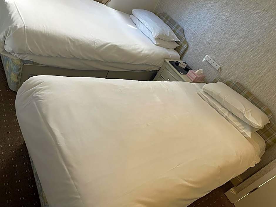 Diamonds Villa near York Hospital