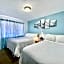 Bluebird Day Inn & Suites