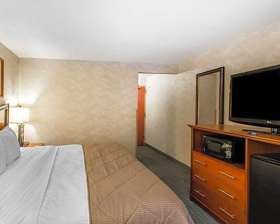 Quality Inn and Conference Center Greeley Downtown
