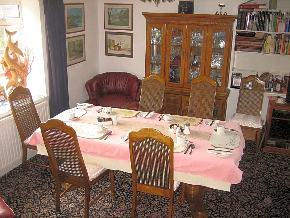 Four seasons Guest House