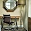 Redmont Hotel Birmingham, Curio Collection by Hilton