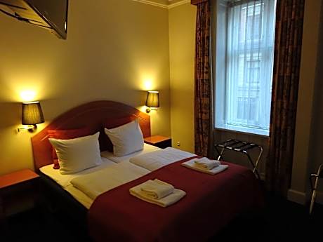 Quadruple Room with Bathroom