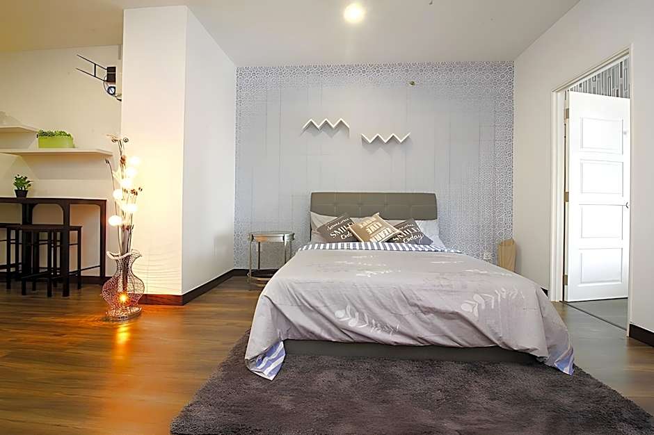 Merlene Suites at Mansion One (Formerly Known as Mansion One Suites)