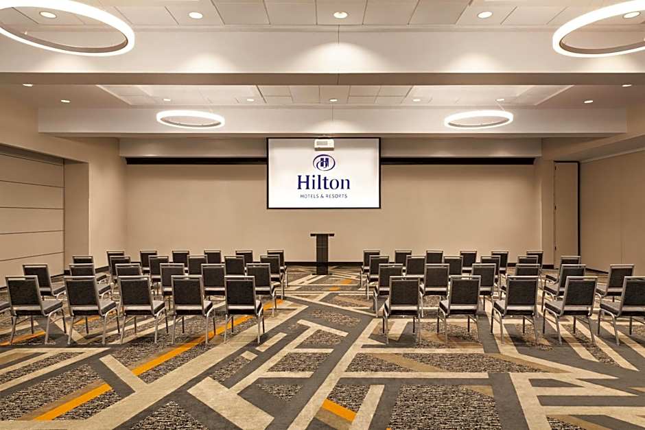 Hilton Knoxville Airport