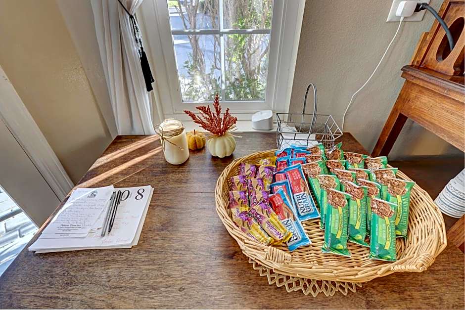 Pelican Cove Inn