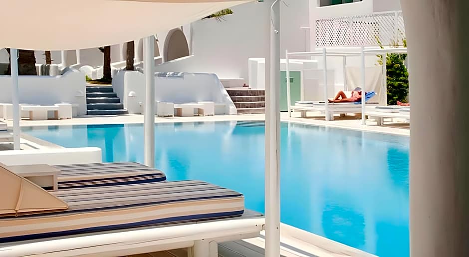 Daedalus Hotel
