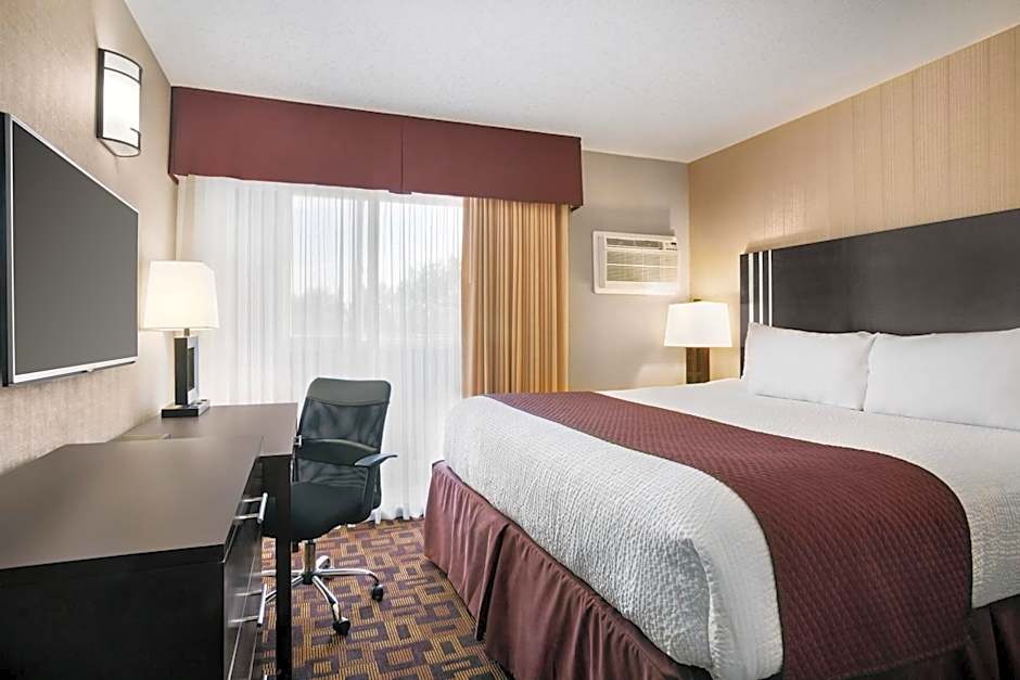 Days Inn by Wyndham Sylvan Lake
