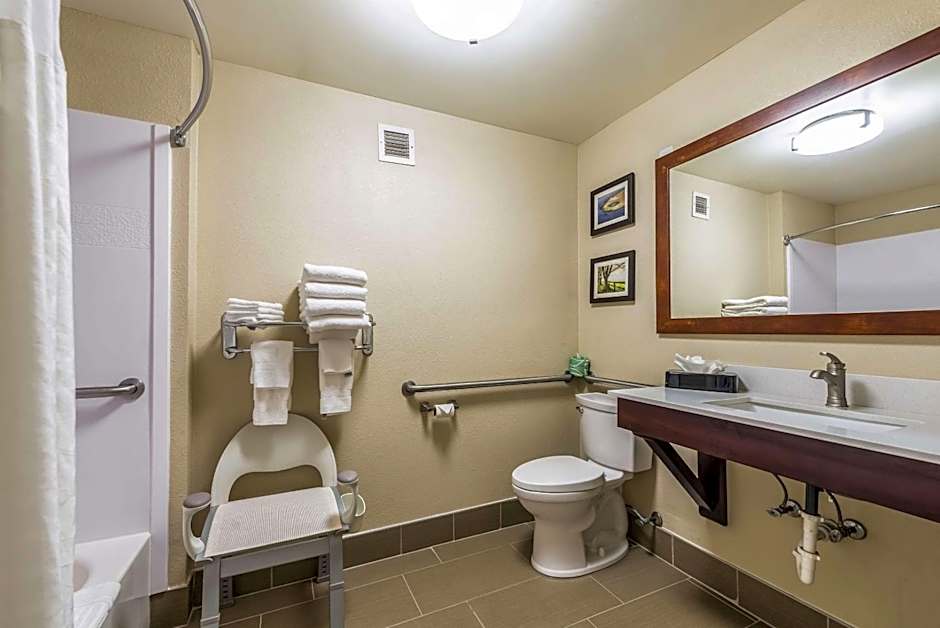 Comfort Inn & Suites Dayton North