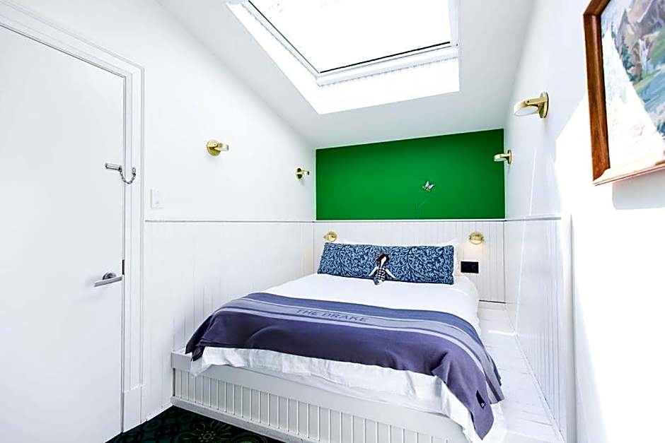 Drake Devonshire and Motor Inn