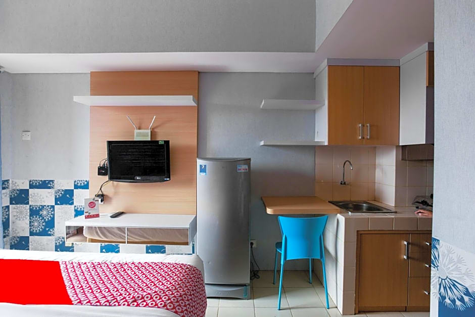 Vaccinated Staff - OYO 2582 Apartemen Serpong Green View