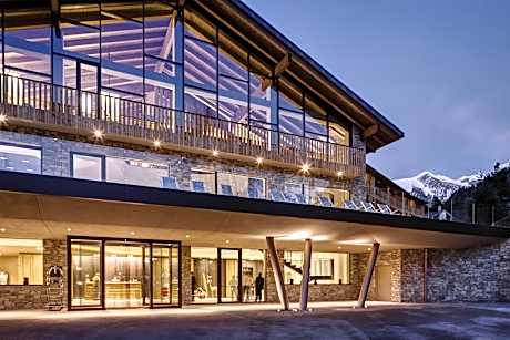 Grand Hotel Courmayeur Mont Blanc, by R Collection Hotels