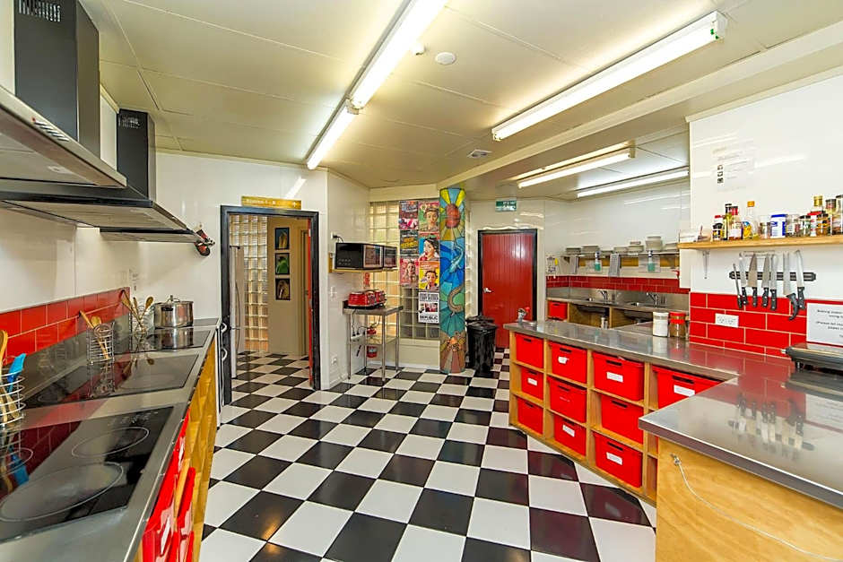 Tahuna Pod Hostel