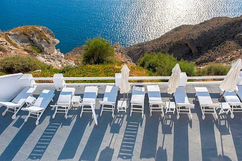 Artemis Suites Hotel