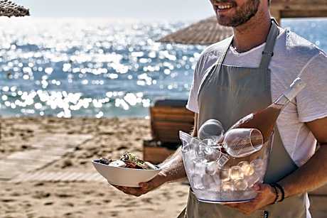 Dionysos Seaside Resort Ios