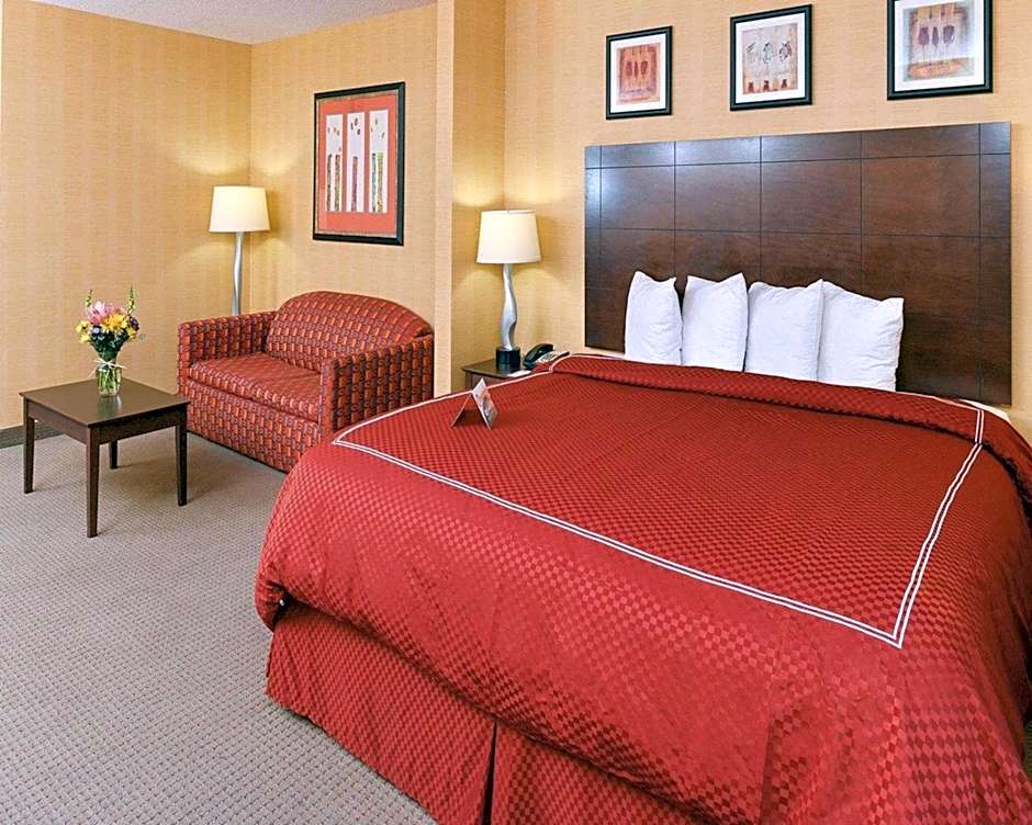 Quality Suites Stratford