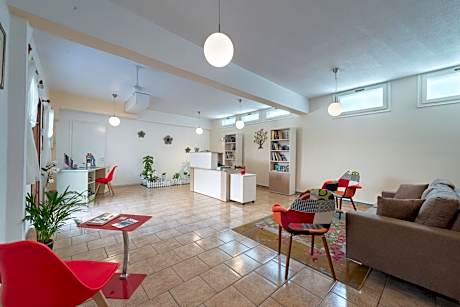 Byron Hotel