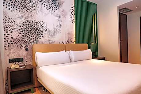 SINGLE STANDARD ROOM