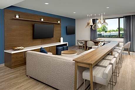 Studio Commons, 4 Bedroom Suite
