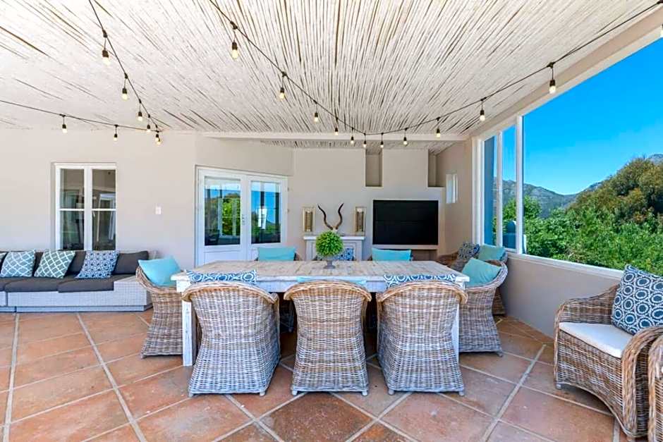 Sublime Five Bed Property In Glorious Setting