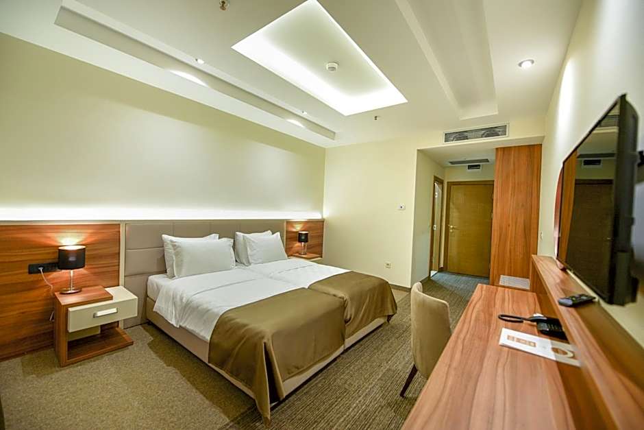 Hotel Lazaro