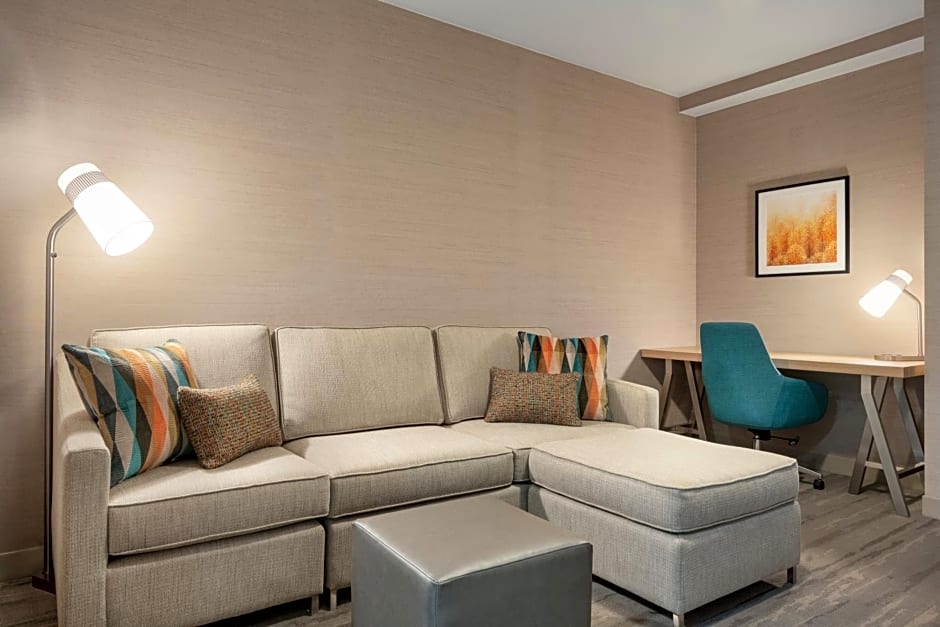 Newly Renovated - Hilton Garden Inn Fort Collins