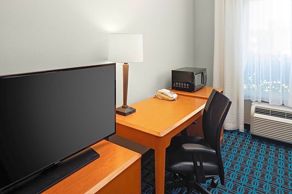 Fairfield Inn & Suites by Marriott Detroit Metro Airport Romulus