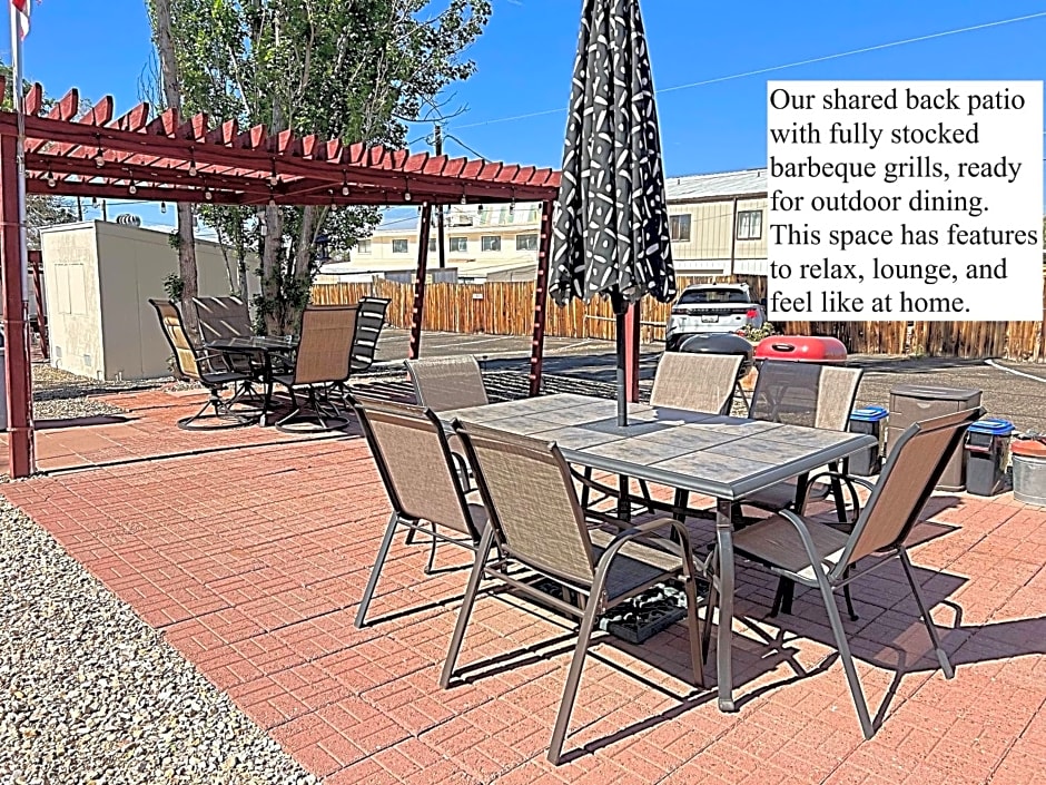 1 or 3 Bedroom Apartment with Full Kitchen
