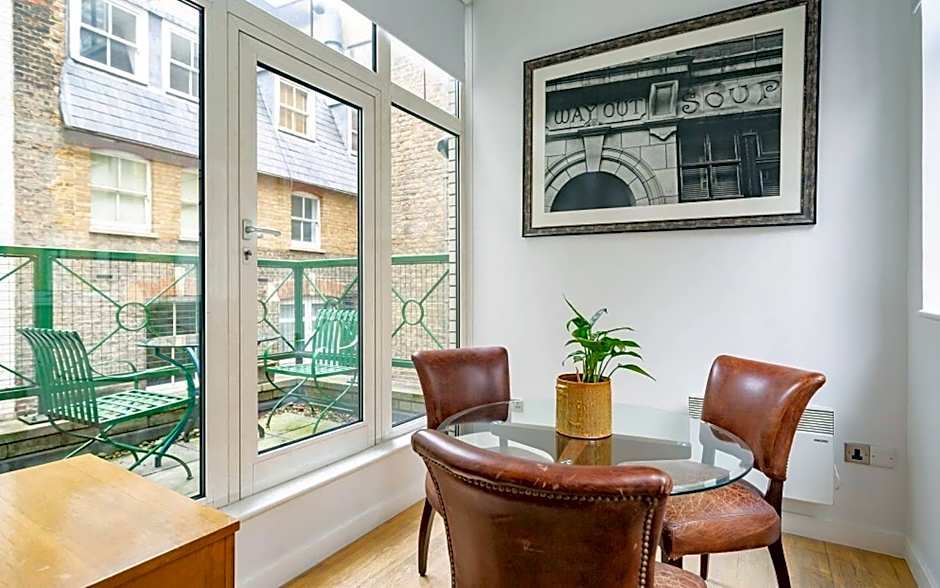 196 Bishopsgate Apartments by DMONTRIO