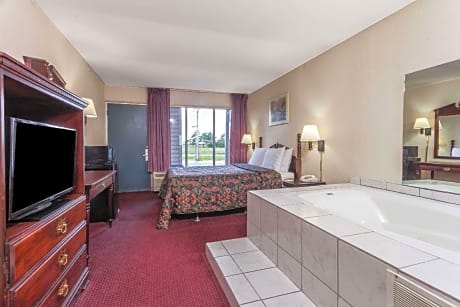 1 King Bed Studio Suite Non-Smoking
