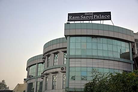 Hotel Ram Saroj Palace