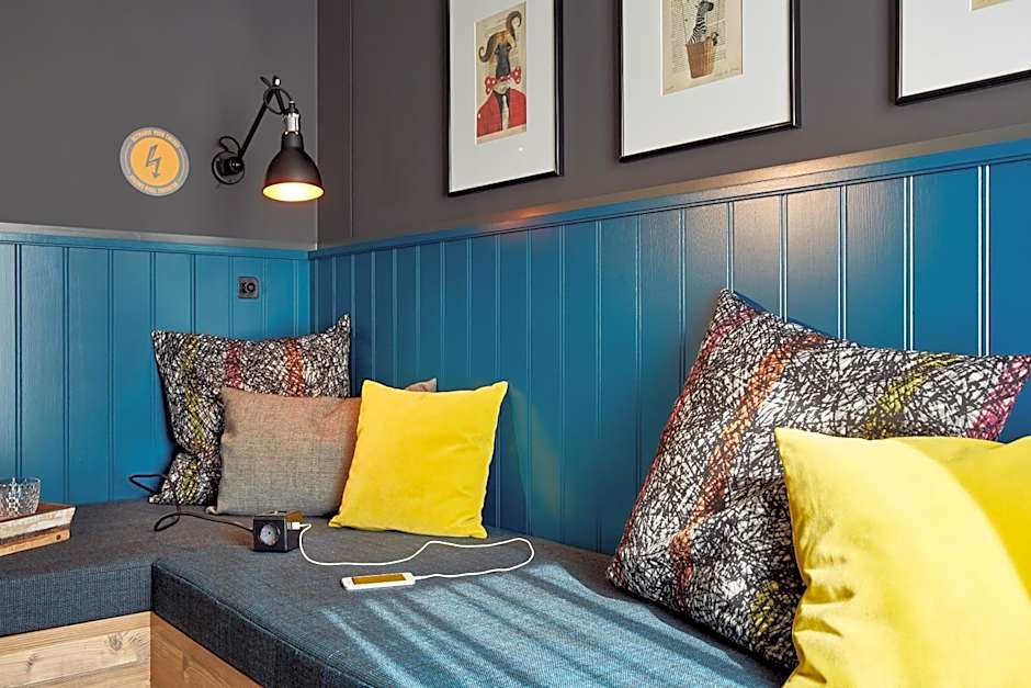 me and all hotel Mainz, by Hyatt