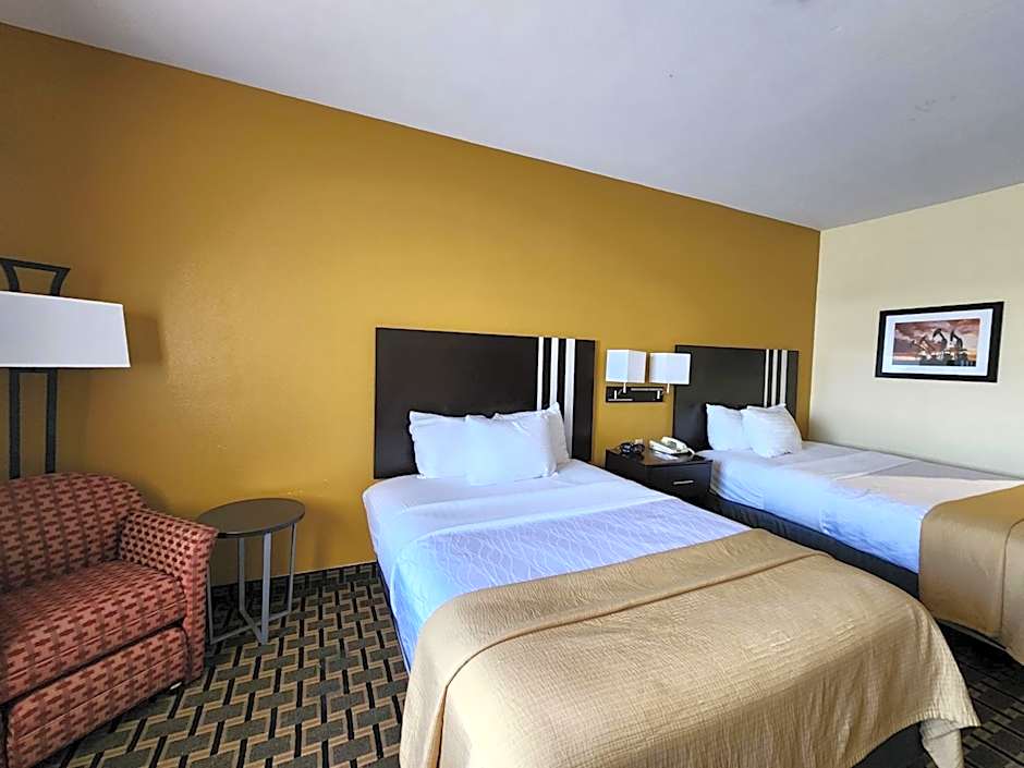 Days Inn & Suites by Wyndham Sam Houston Tollway