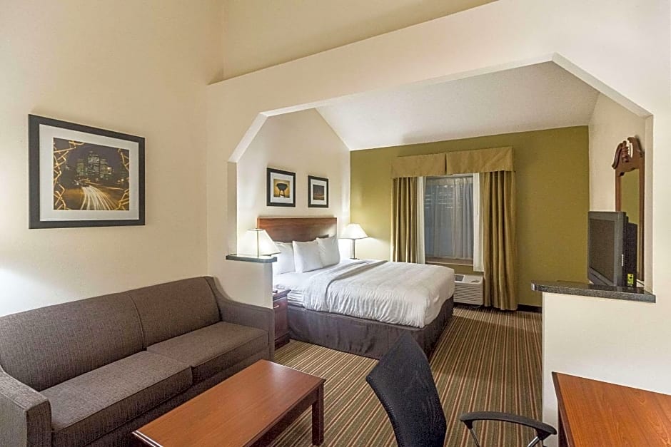Quality Inn and Suites Westchase