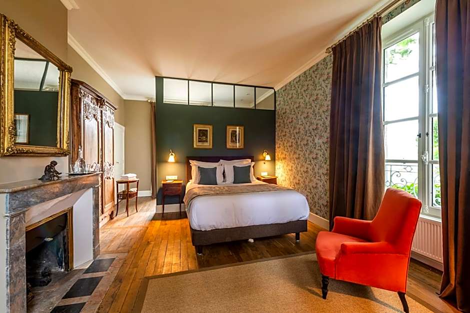 Photo 1 of 5 of Deluxe Suite